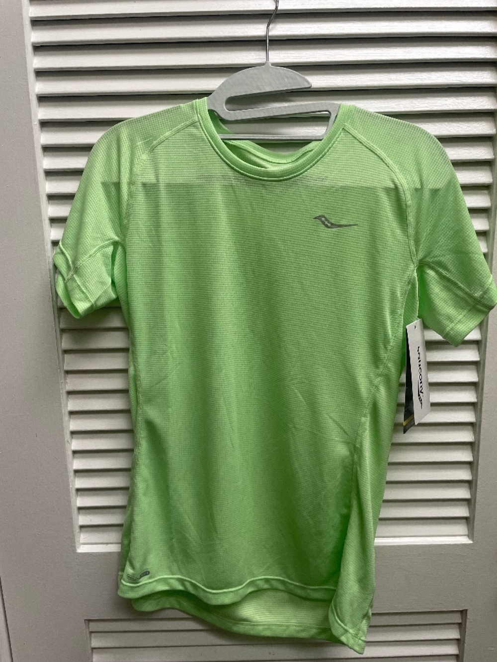 Saucony dry fit running shirt